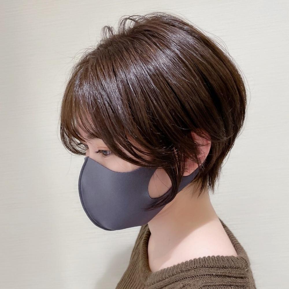 横顔美人ショート
