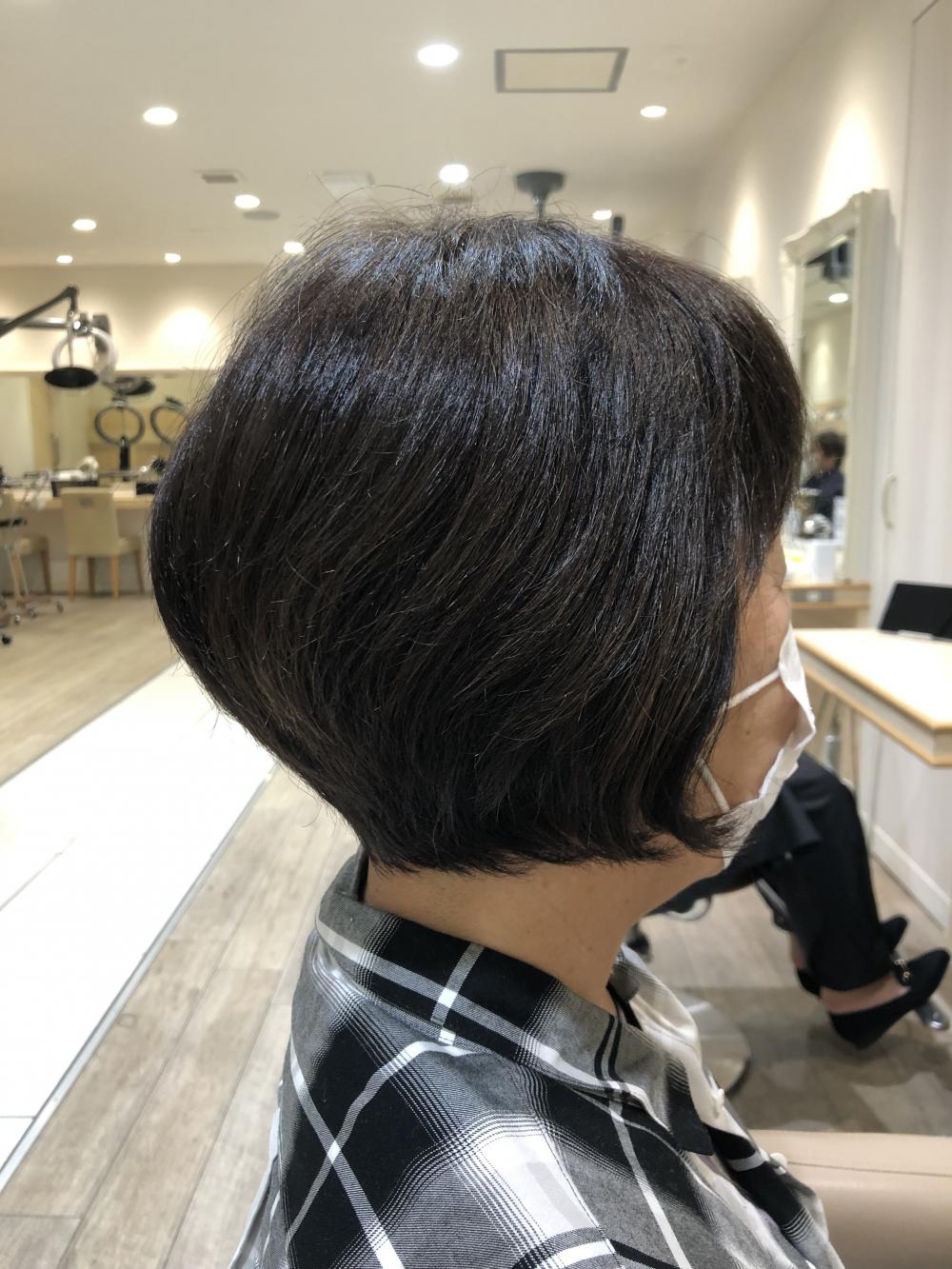 小顔効果バツグンショートボブ♡｜サブ写真③