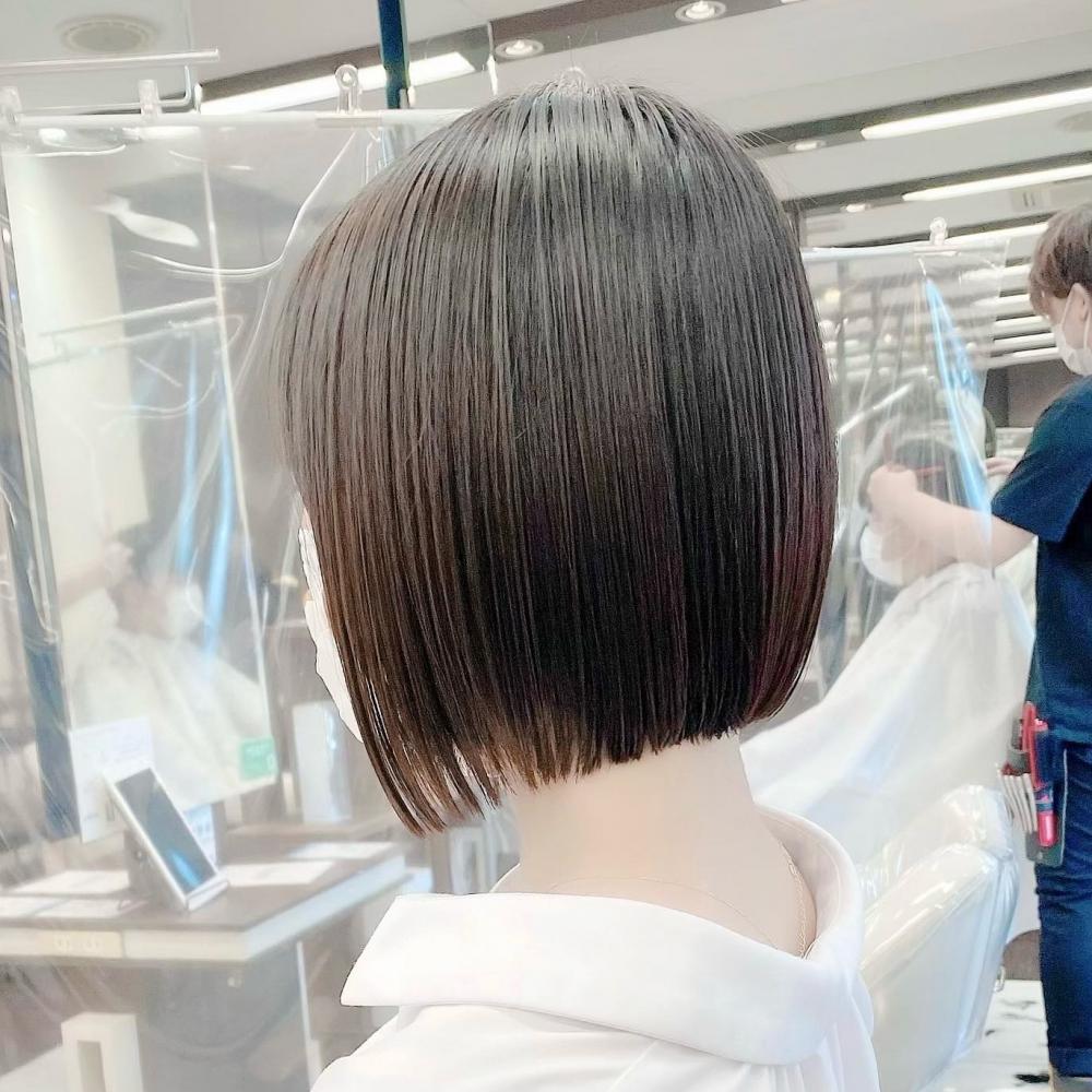 ぱっつんストレートボブ｜サブ写真②