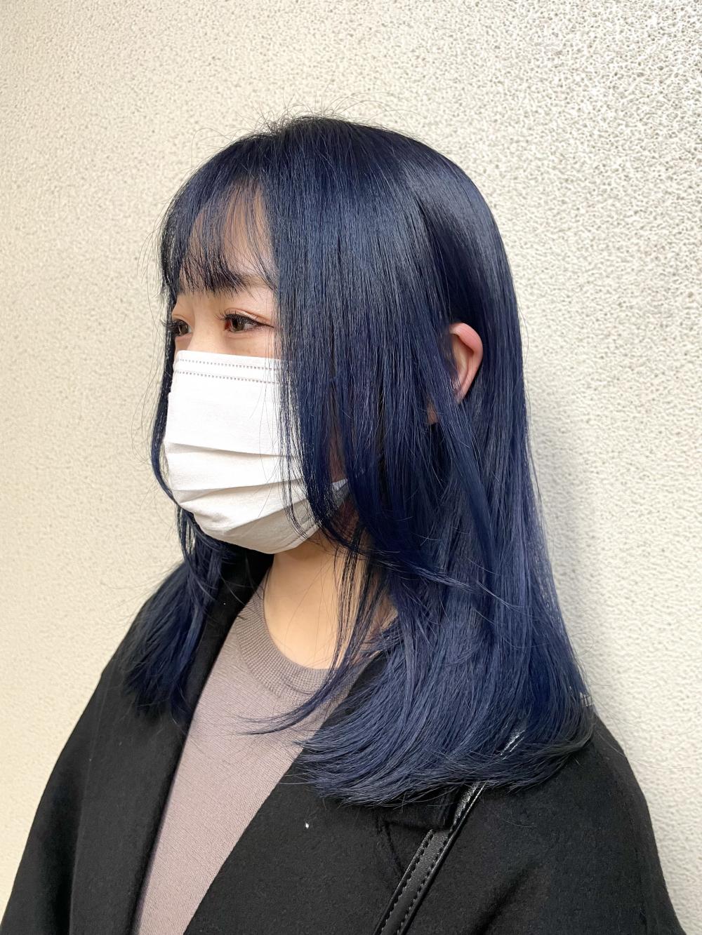 ネイビーカラー