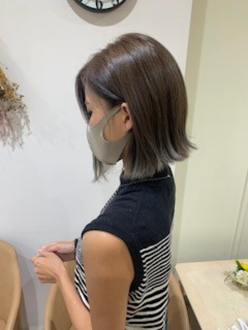 アゴ下前下がりボブ