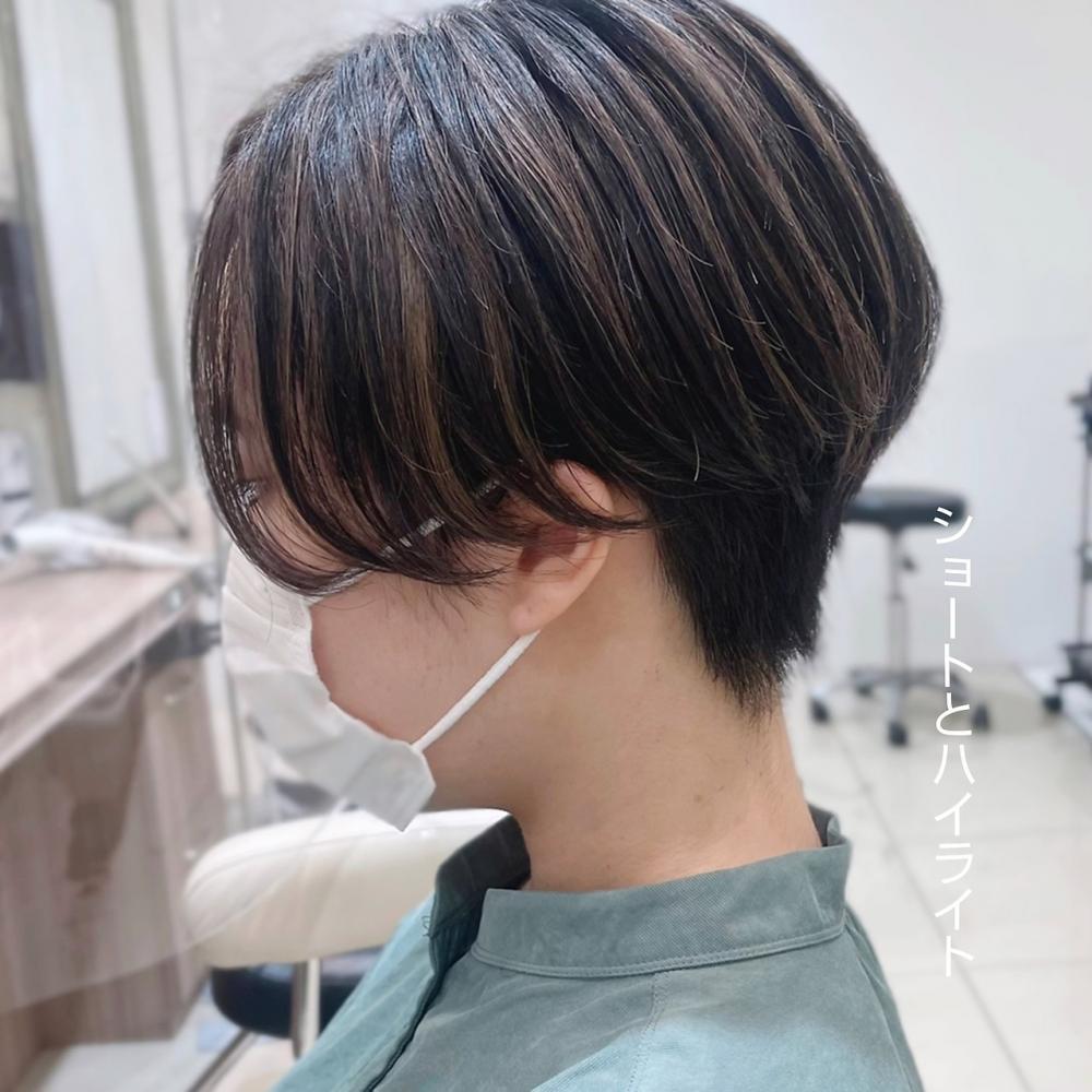 前髪なしショート　ハイライト