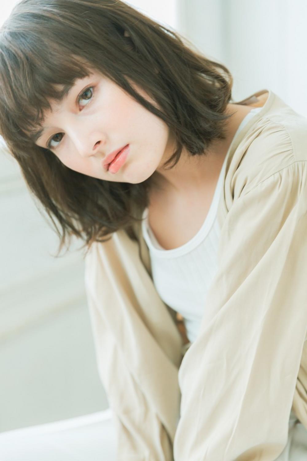 切りっぱなしフェミニンボブ