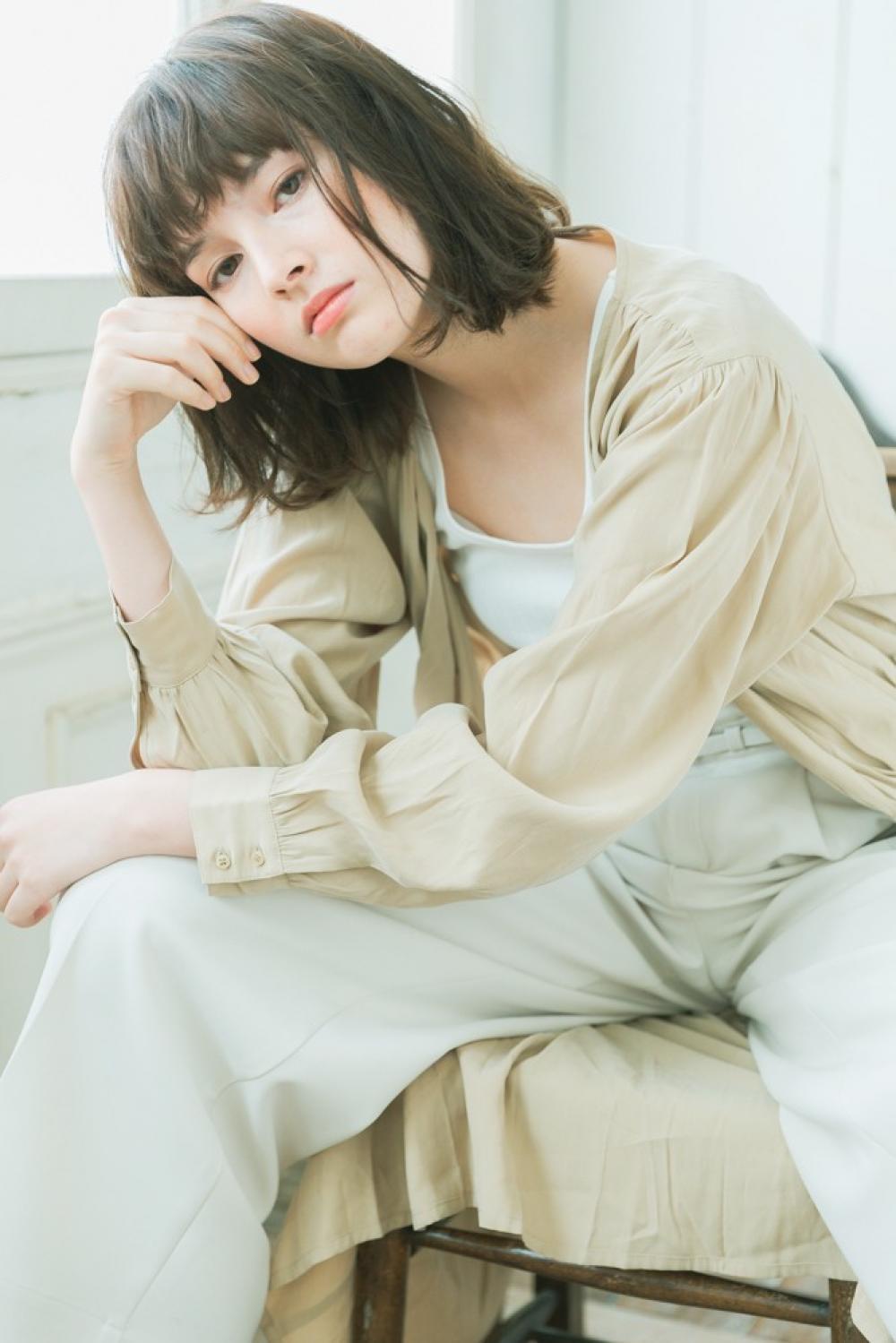 切りっぱなしフェミニンボブ