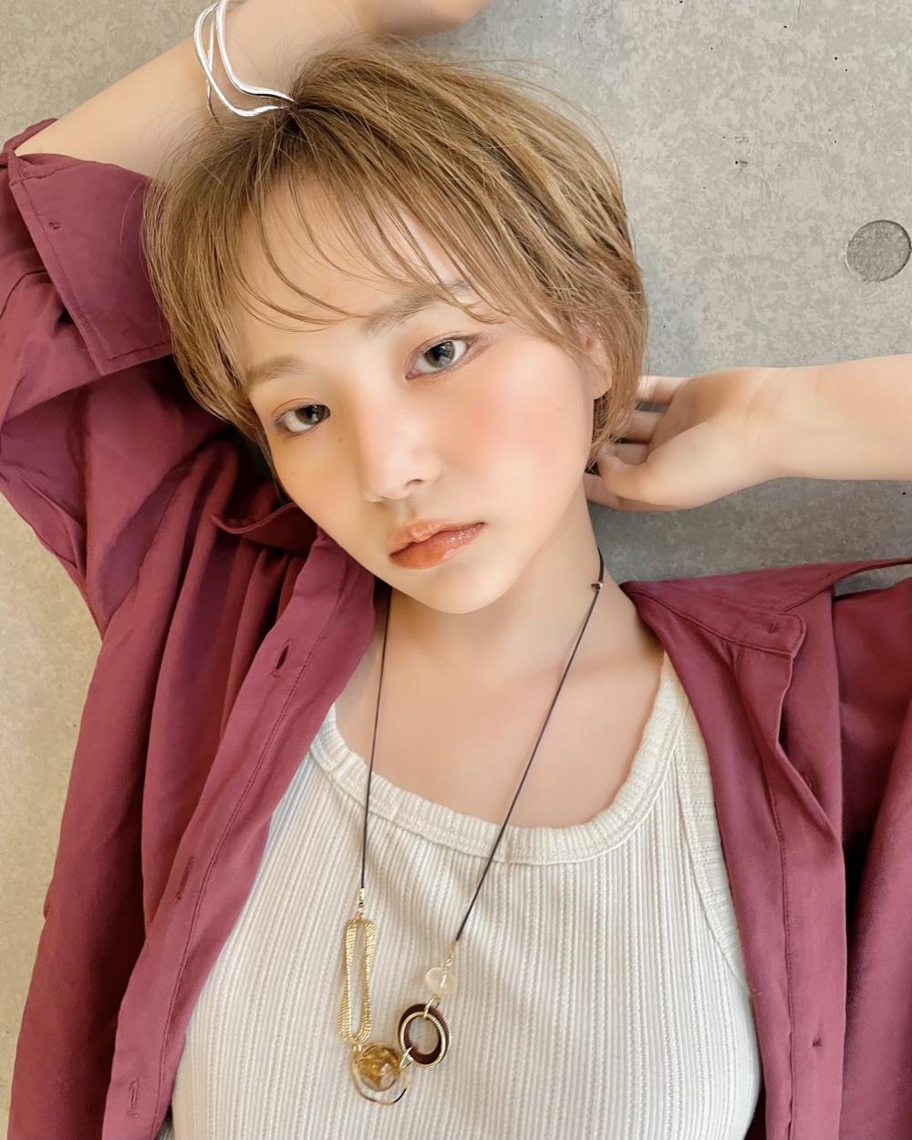 小顔ハイトーンマッシュショート｜サブ写真②