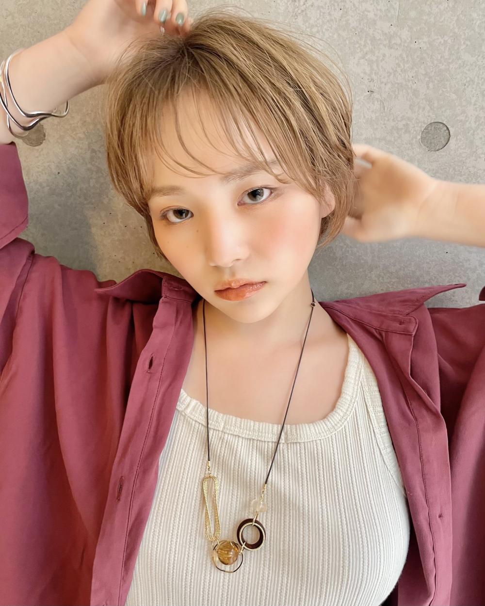 小顔ハイトーンマッシュショート｜サブ写真③