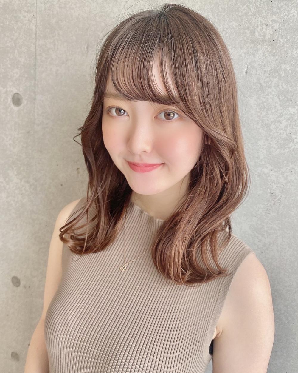 20代30代　小顔ふんわりくびれミディアム｜サブ写真②