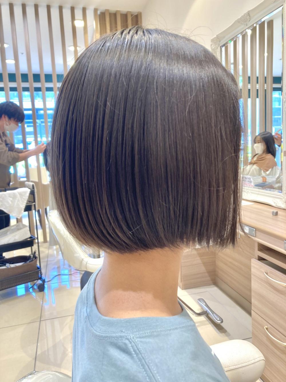 ぱつっとショートボブ