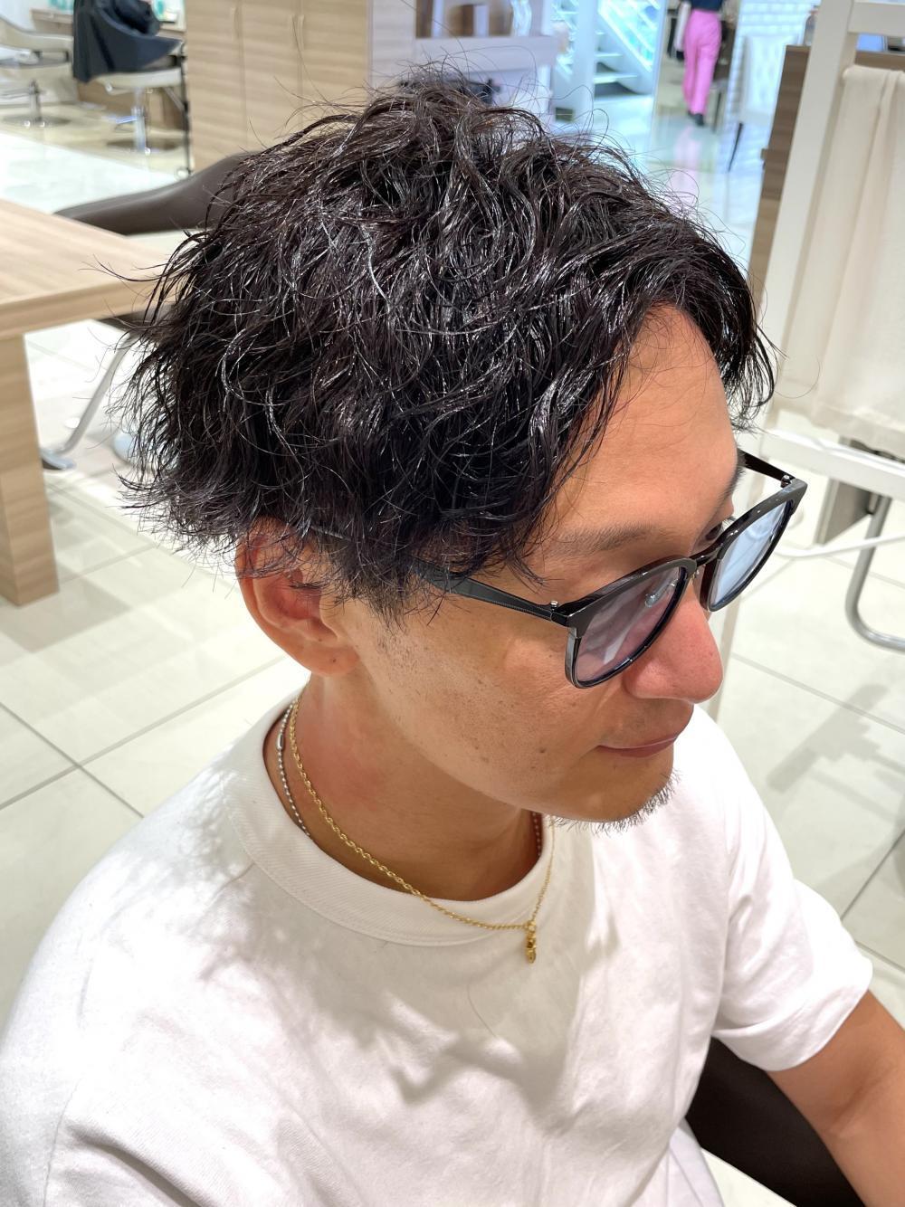 波巻きパーマアップバングスタイル