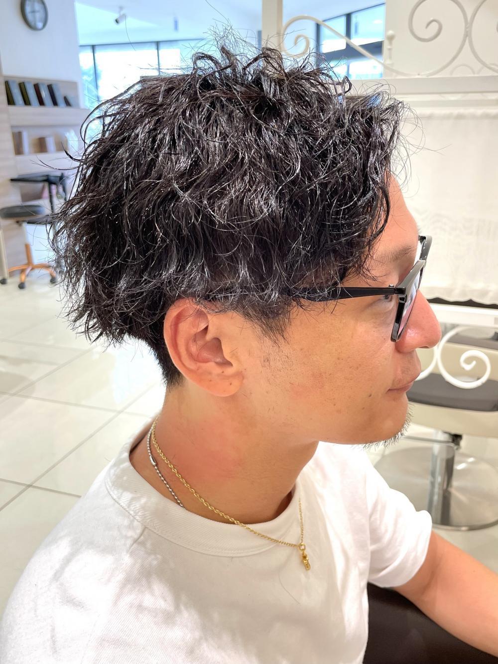 波巻きパーマアップバングスタイル｜サブ写真②