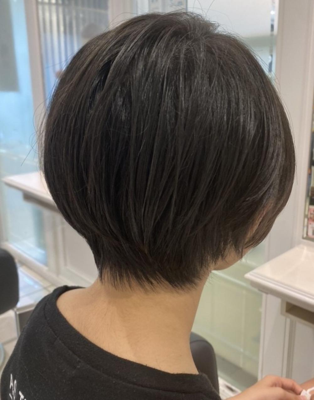 軽やかな動きのミニマムショート