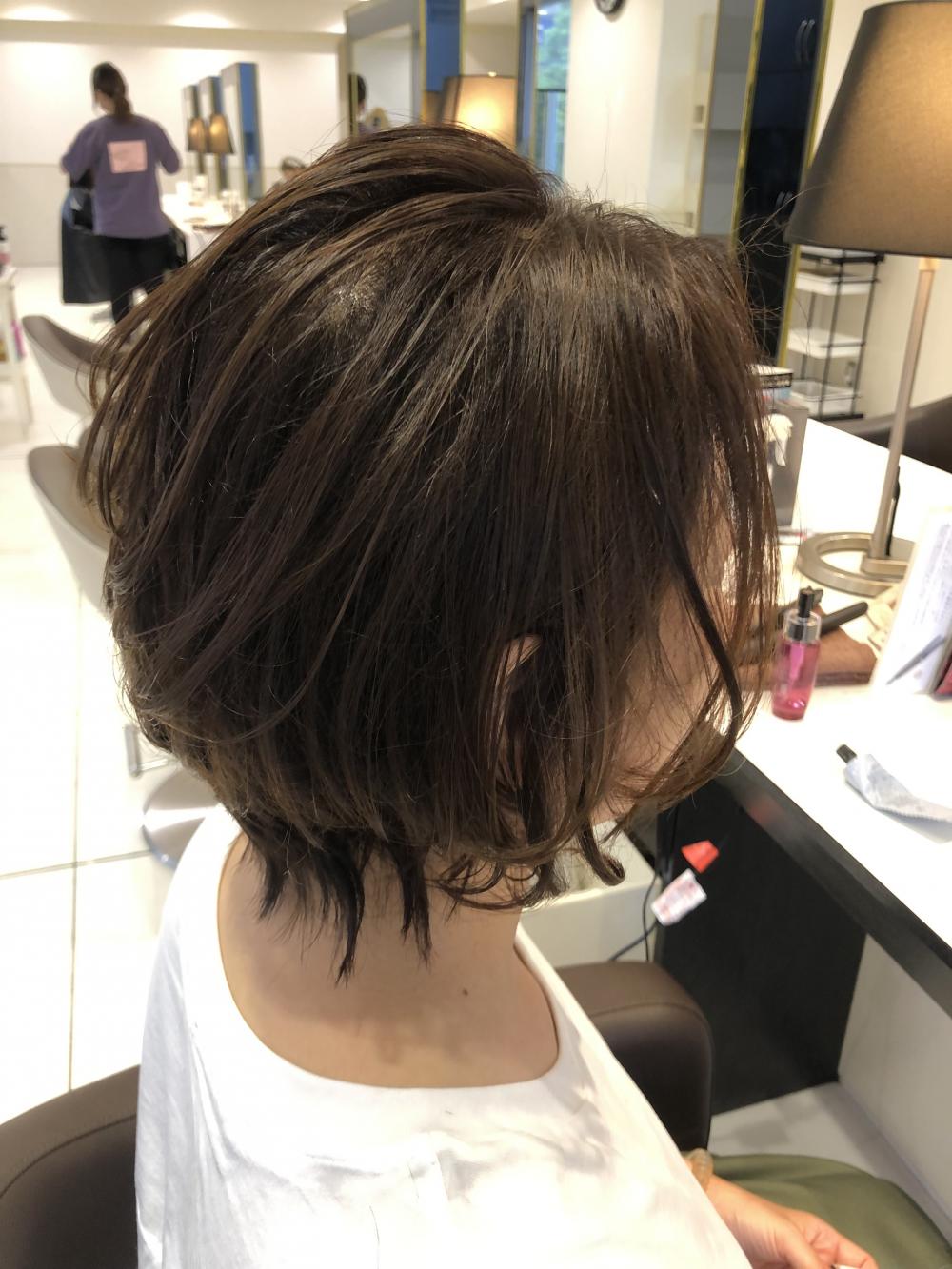 外ハネショート