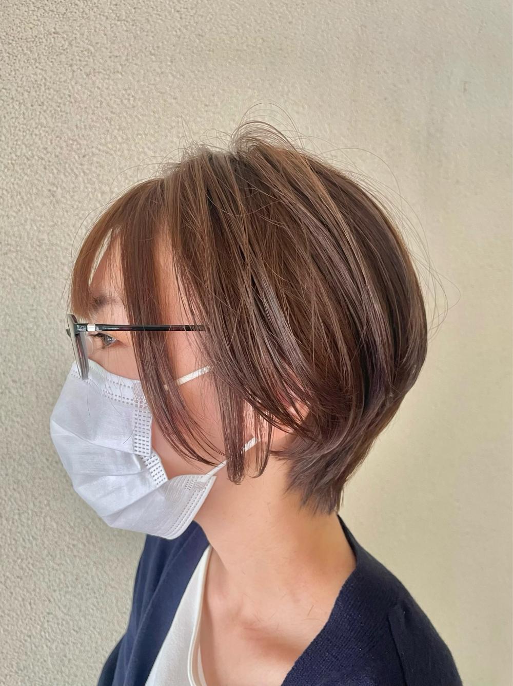 ライトブラウン