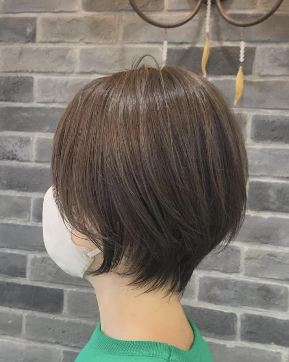 ショートボブ