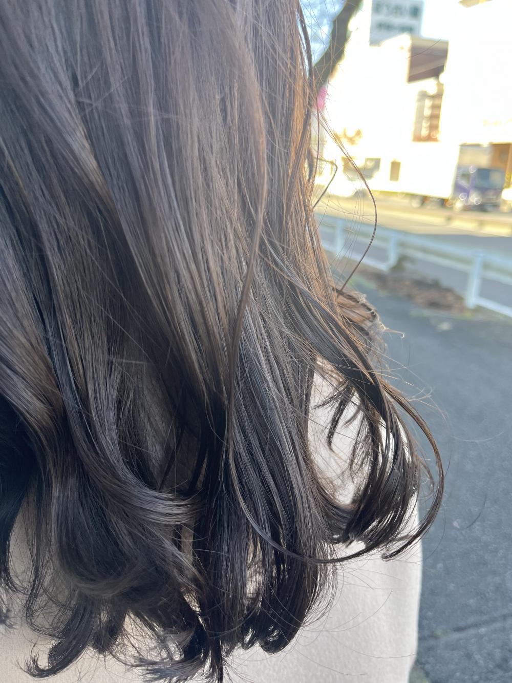 大人のカーキアッシュ｜サブ写真③