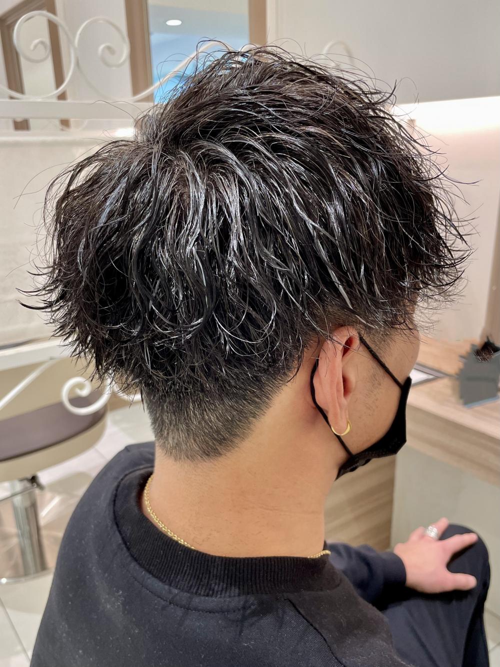 【波巻きパーマ】メッシュがはえる、かっこいいスタイルです