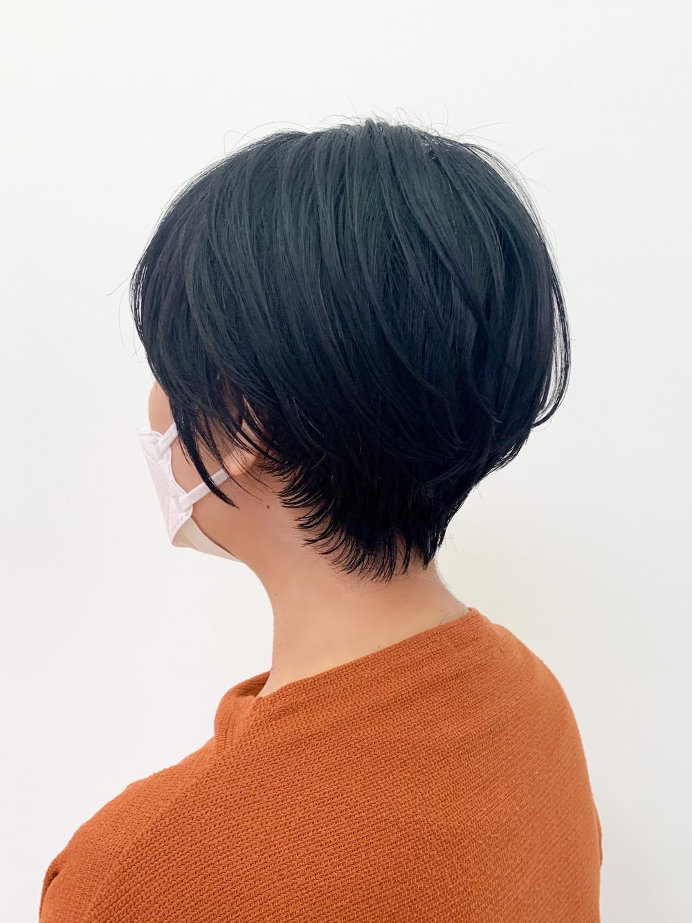 耳掛け大人ショートボブ