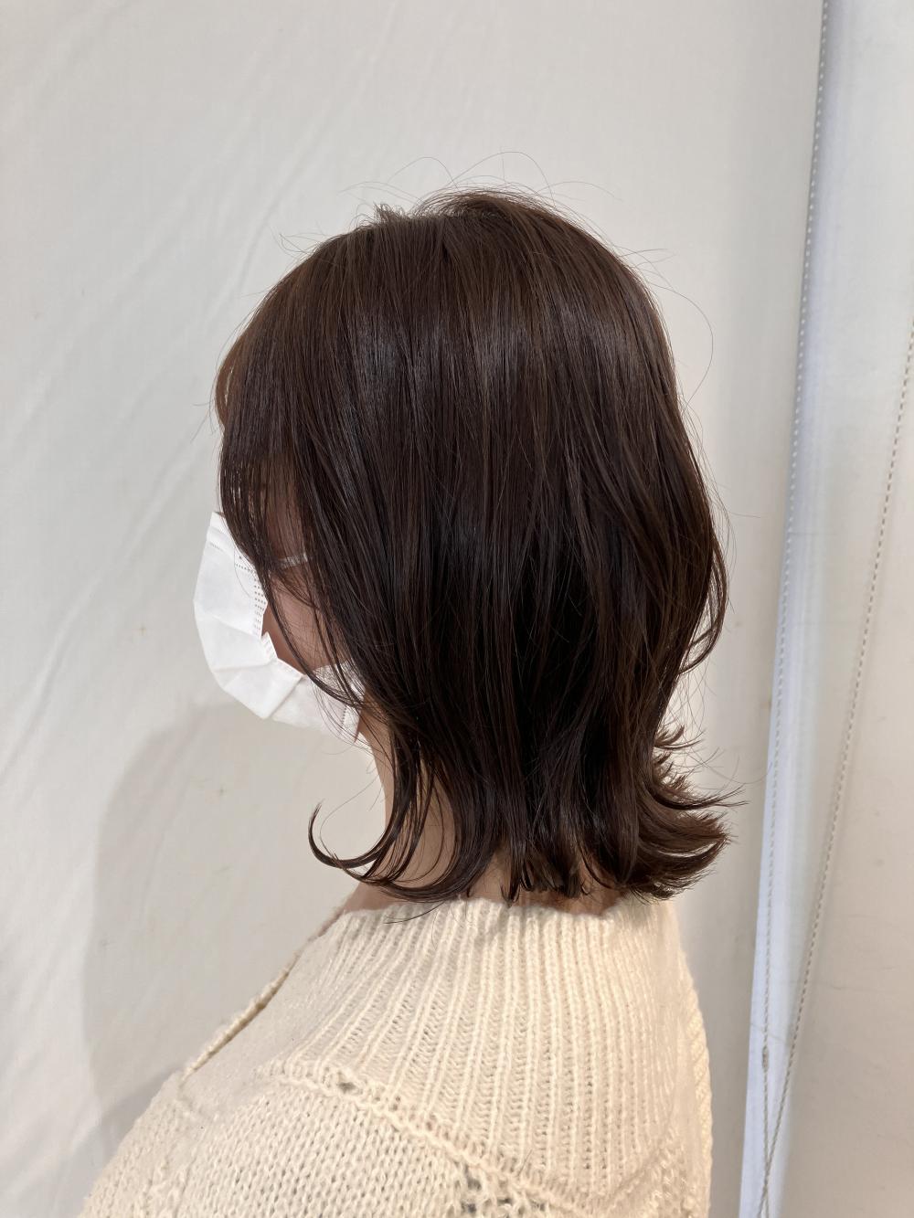 くびれミディアム　レイヤースタイル｜サブ写真②