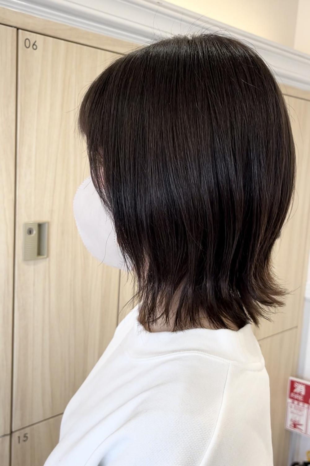 オリーブ系カラーの外ハネボブ
