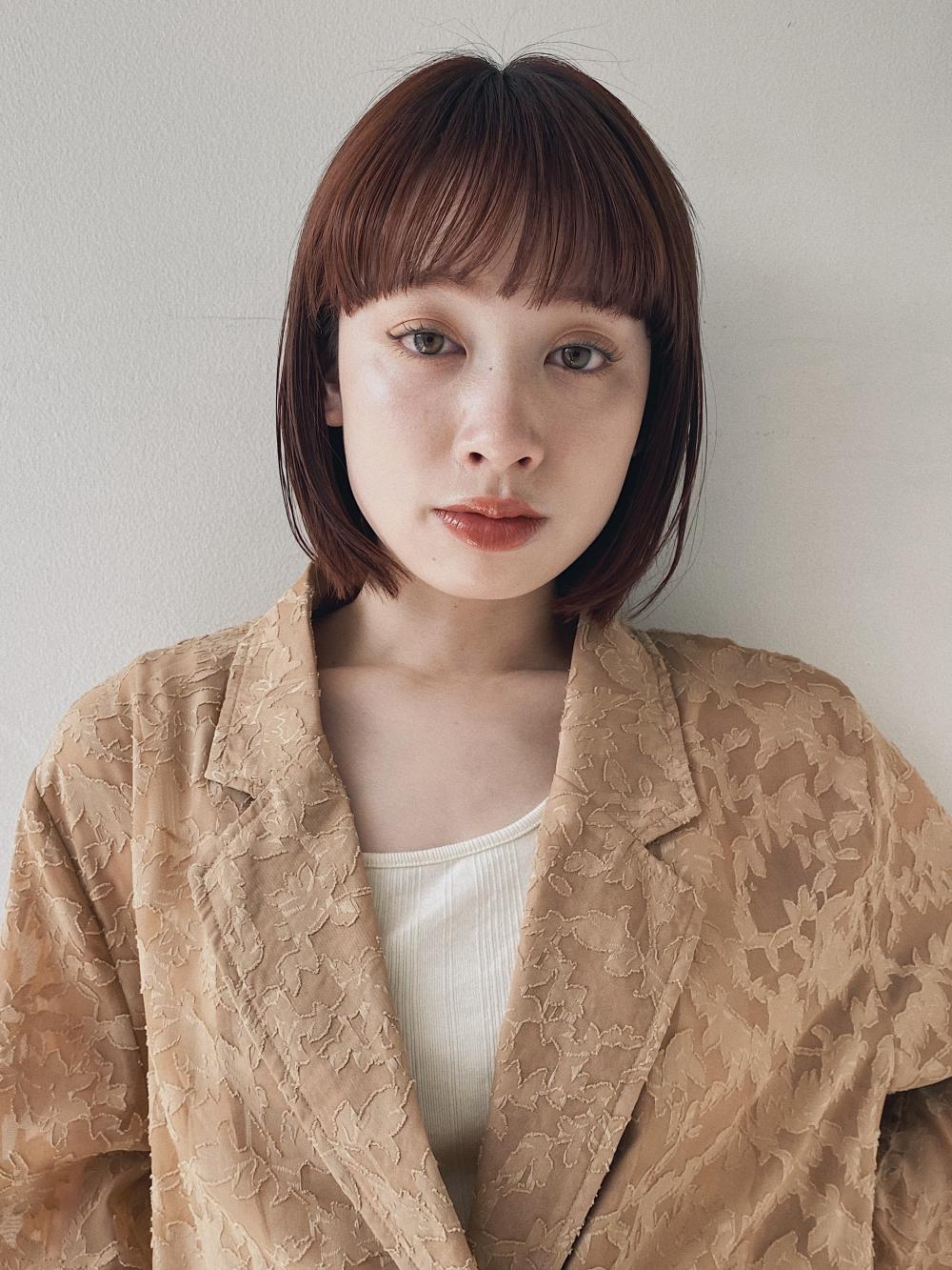 ナチュラルな切りっぱなしストレートボブ｜サブ写真②