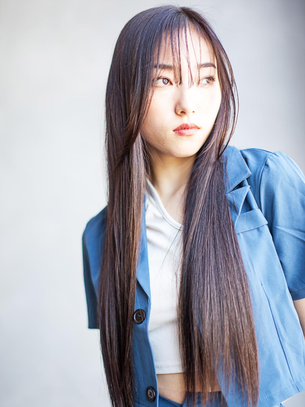 韓国風シースルーバング×シルクストレート｜メイン写真