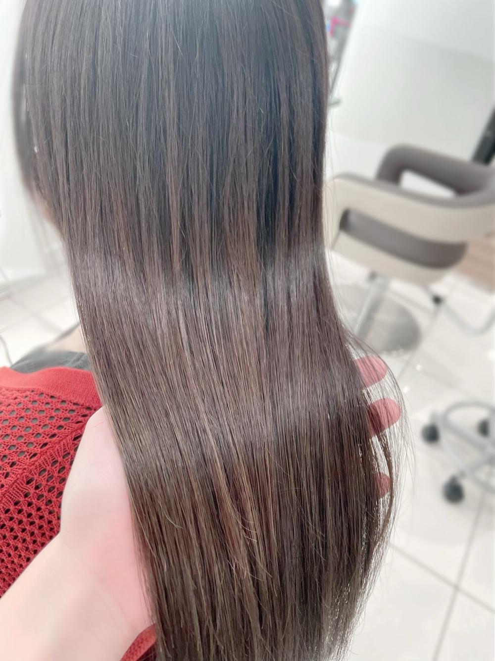 ★くすみブラウンのストレートロング｜サブ写真④