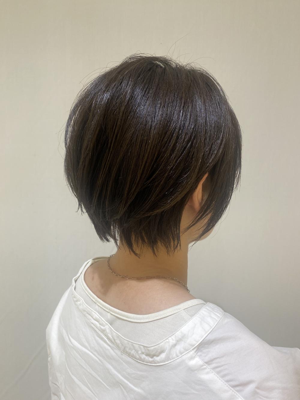 ショートボブ
