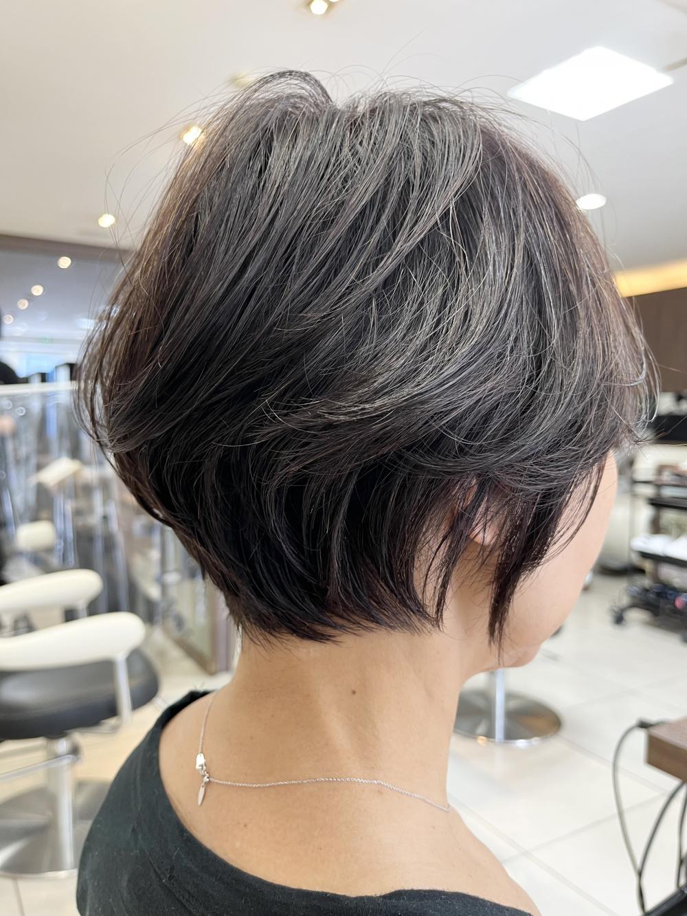 ロングヘアからバッサリショート