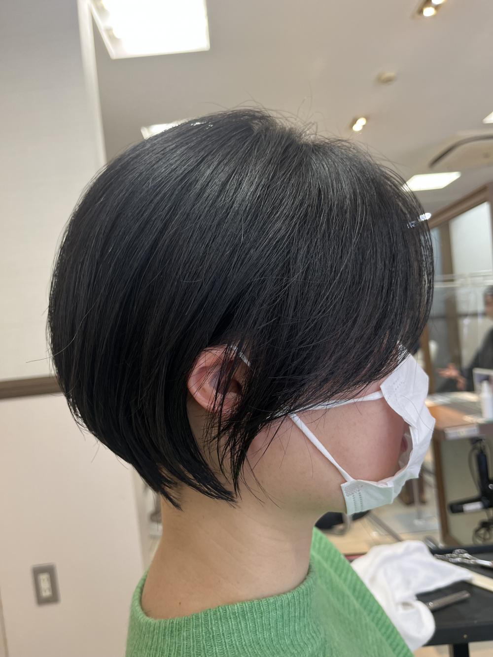 コンパクトなショートボブ