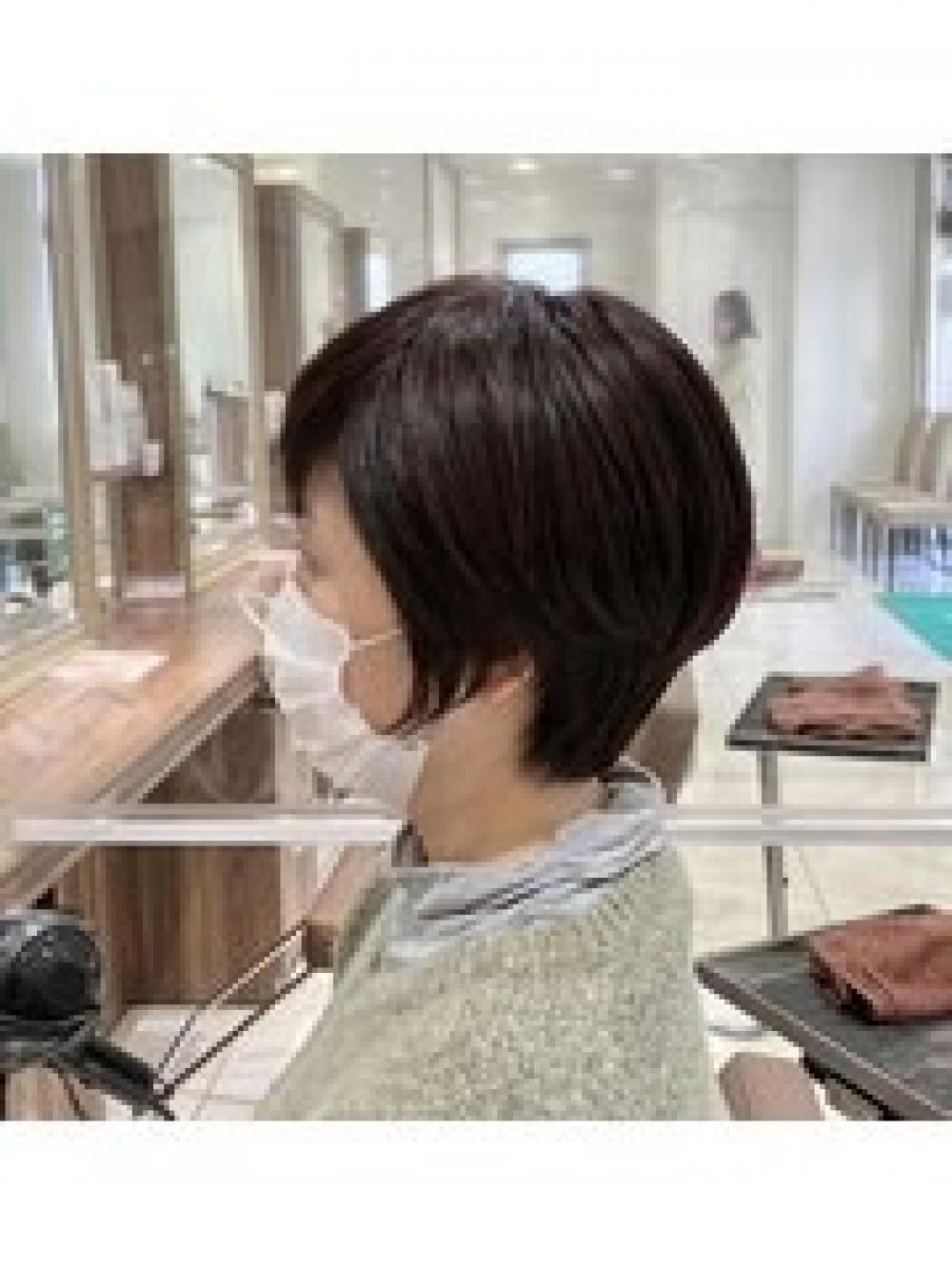 大人女性にもオススメ、艶髪ショート