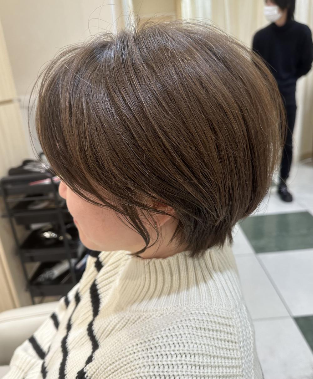 斜め前髪シルキーショートカット