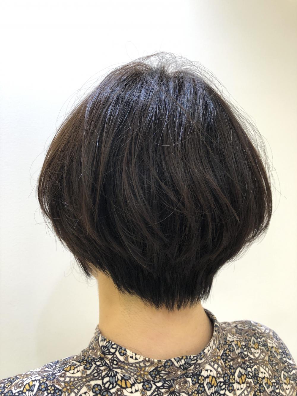 ショートボブ