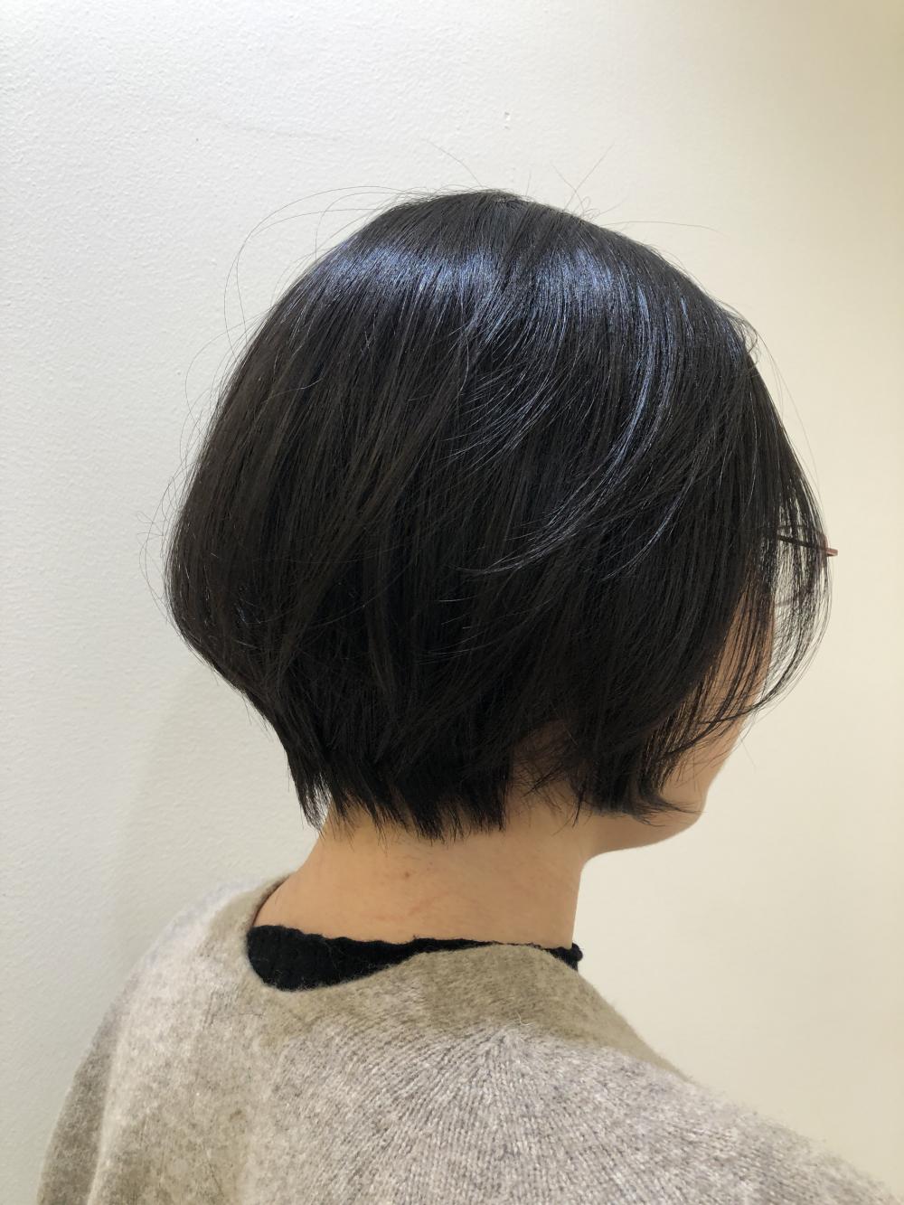 ショートボブ