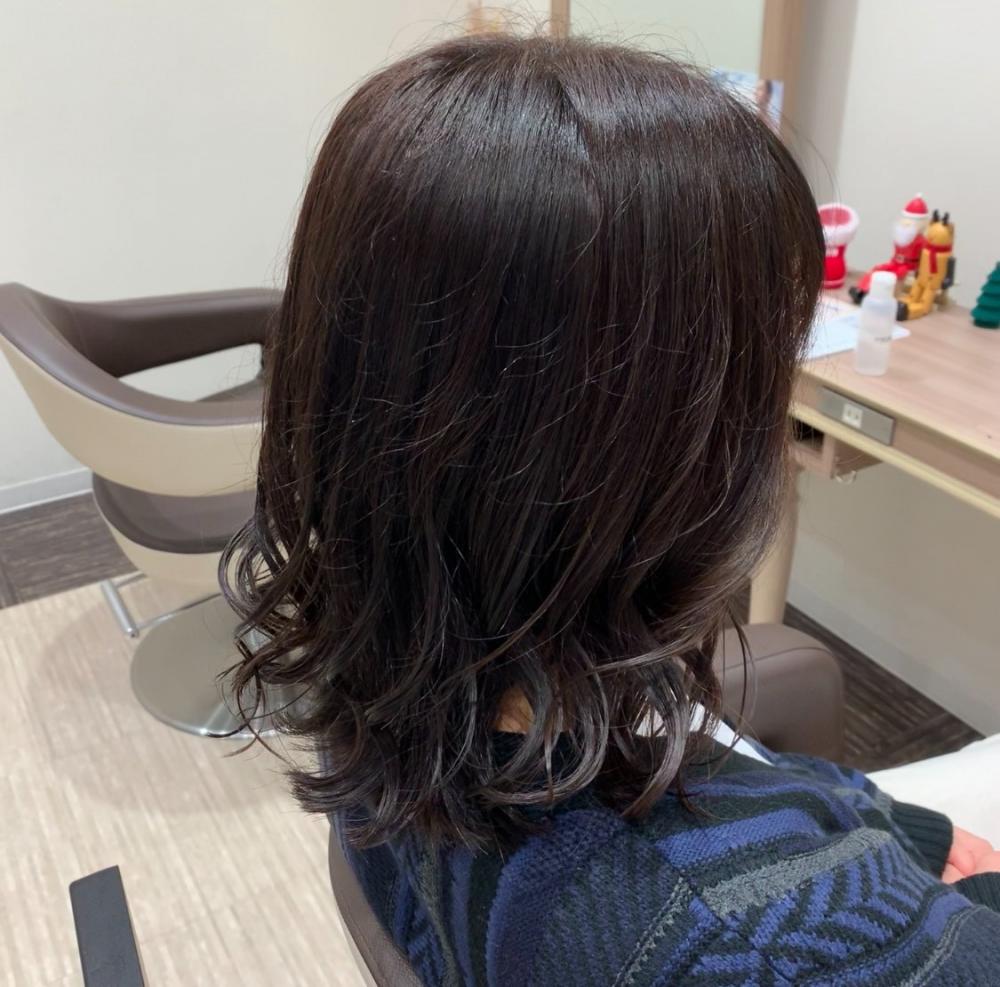 長めのボブの巻き髪アレンジ