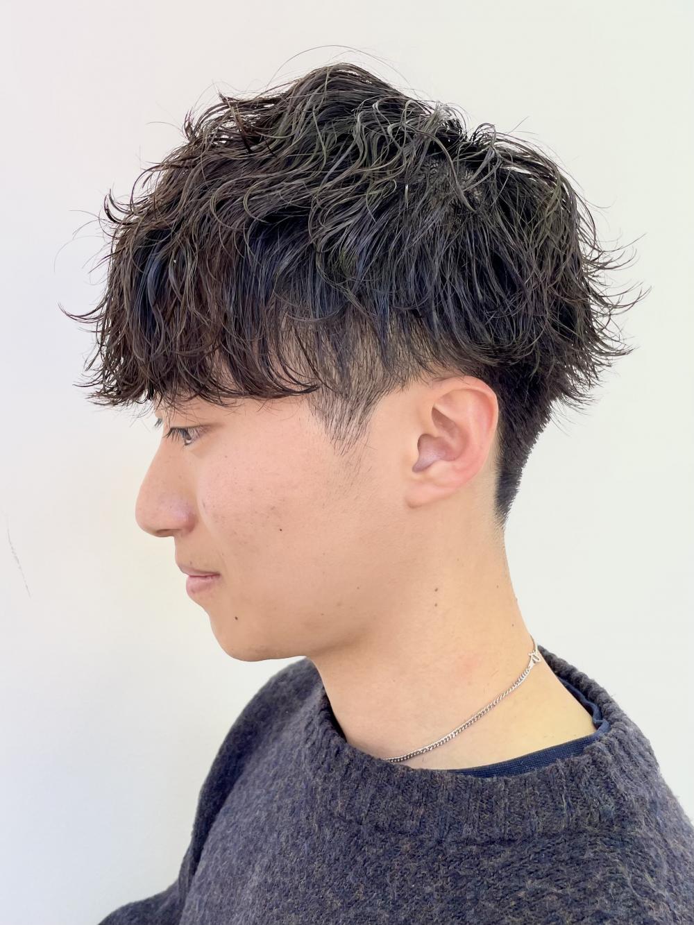 波巻きパーマスタイル