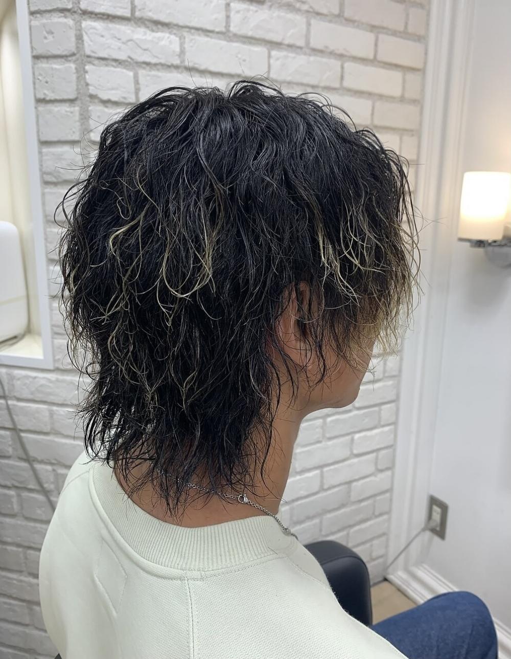 ツイストスパイラルパーマ×センターパート ウルフ
