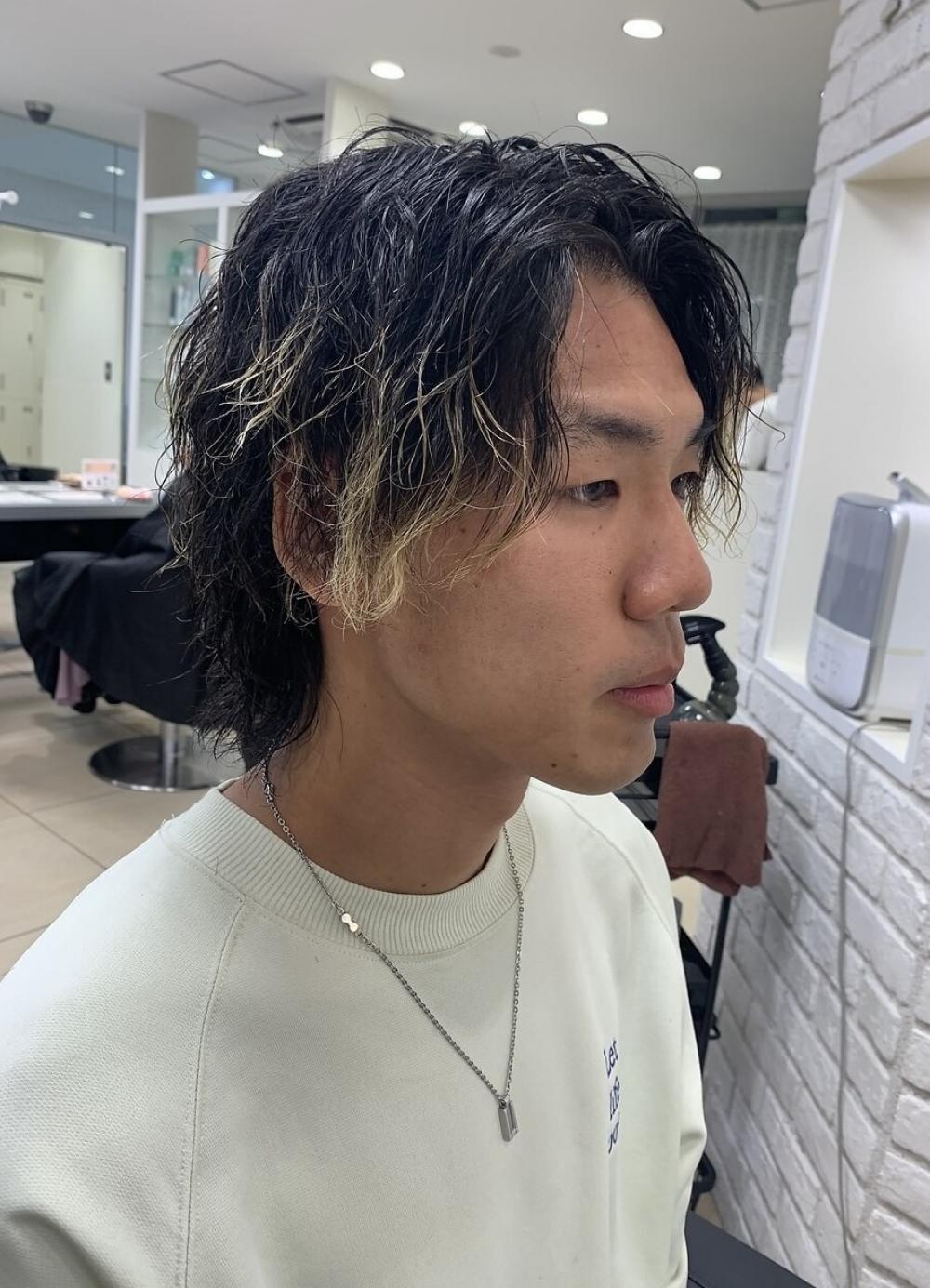 ツイストスパイラルパーマ×センターパート ウルフ｜サブ写真②