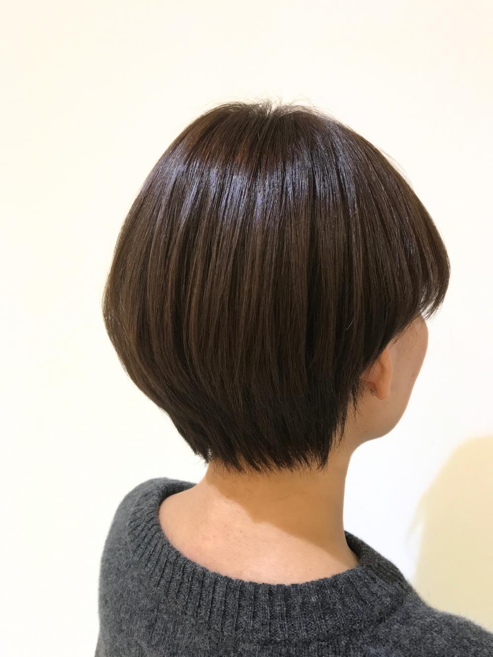 ショートボブ