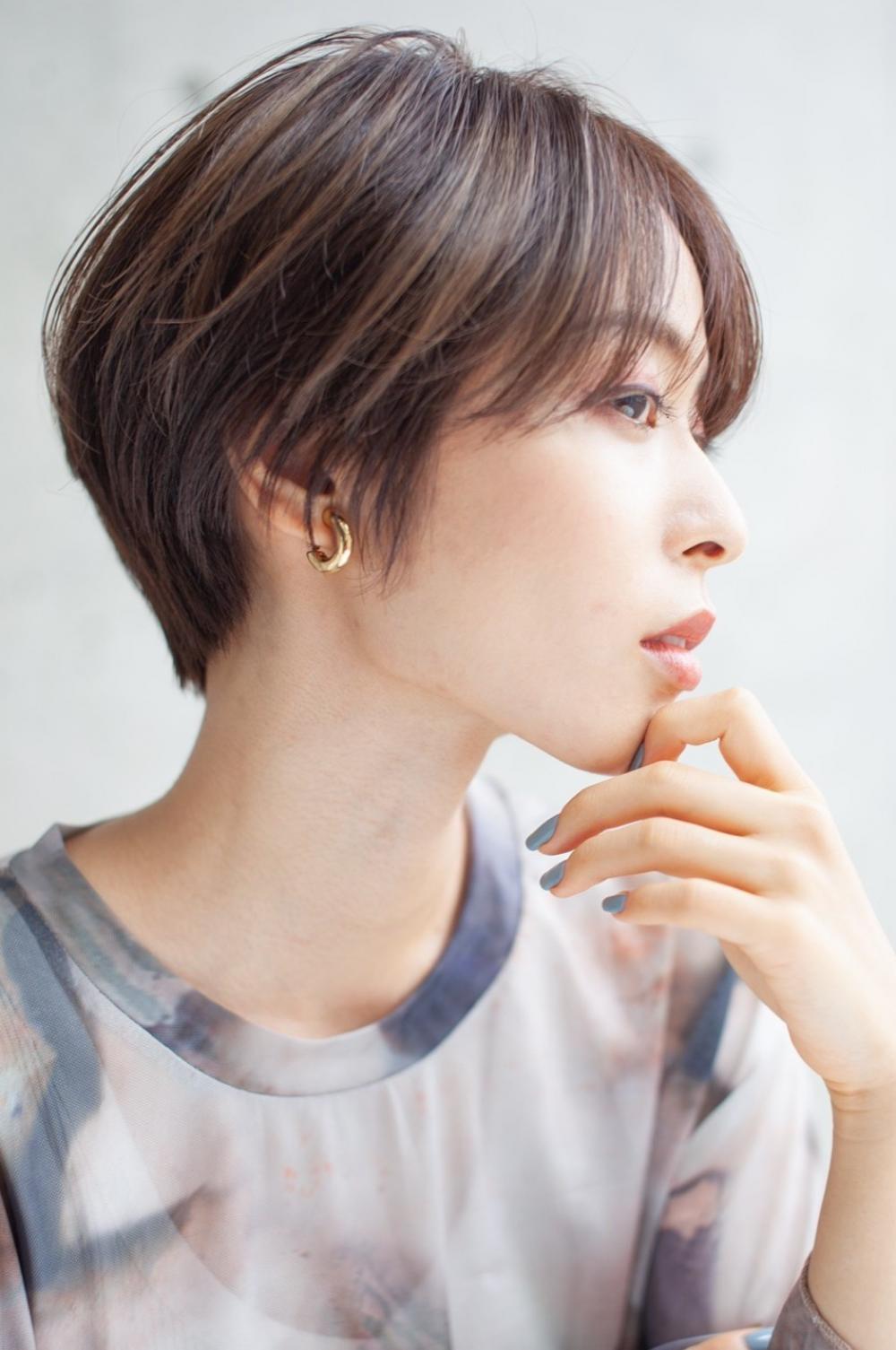 大人女性のハンサムショート