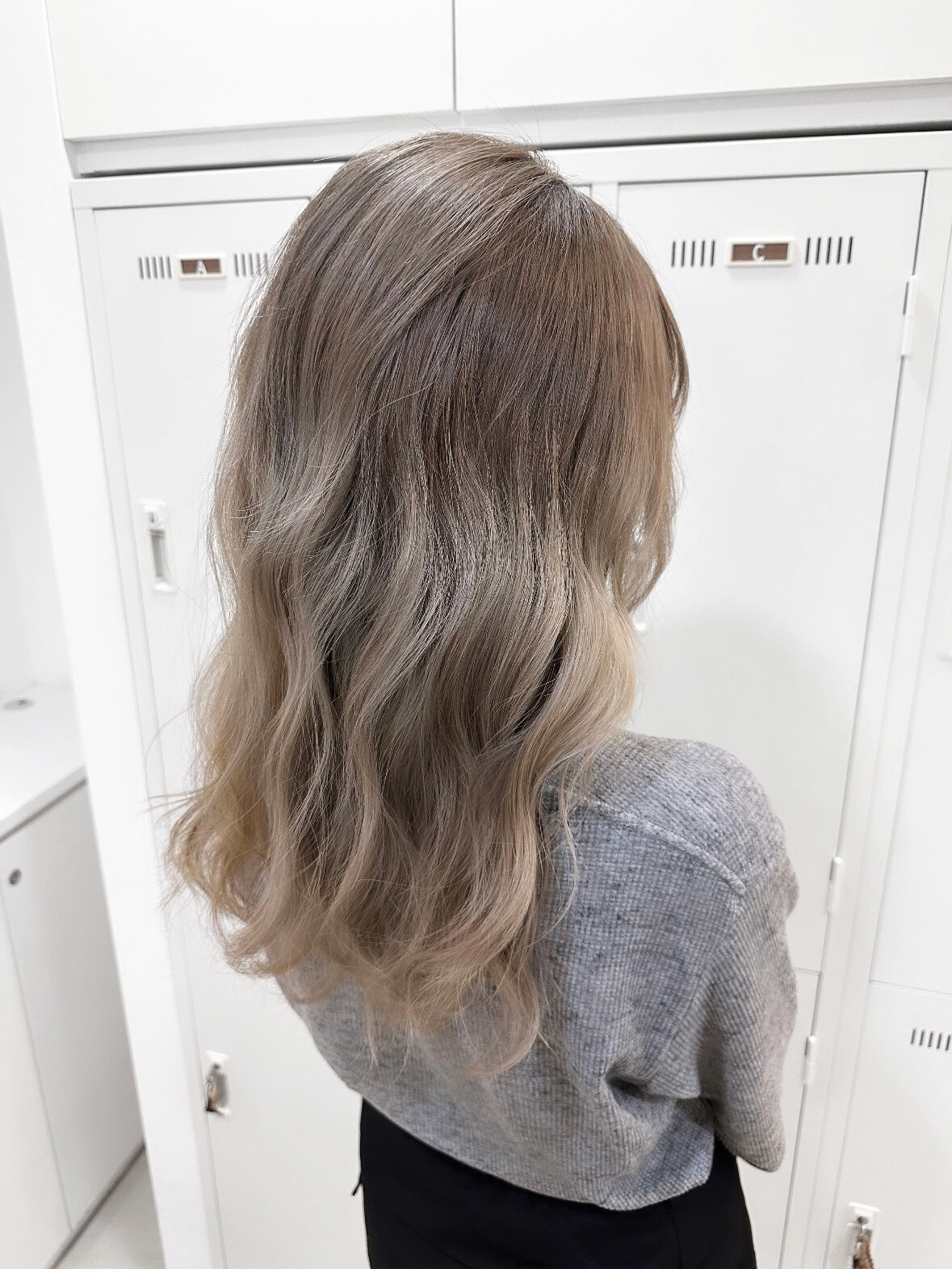 roots design color