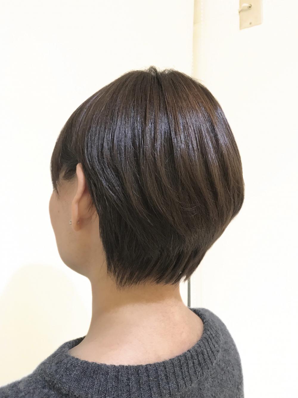 ショートボブ