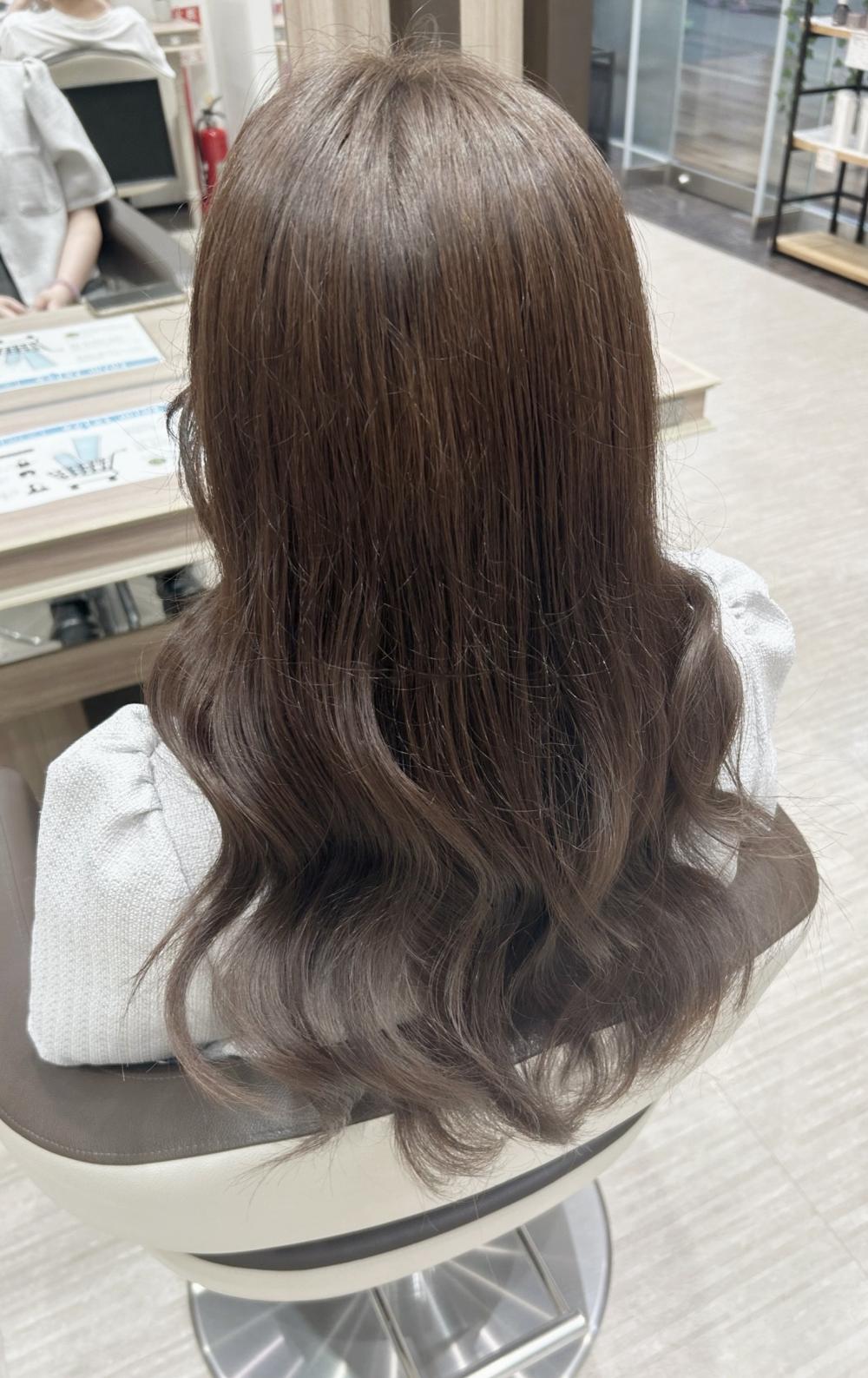 ベージュカラー
