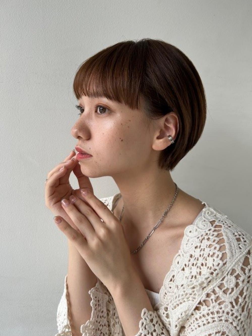 ワイドバングのコンパクトショート｜サブ写真②