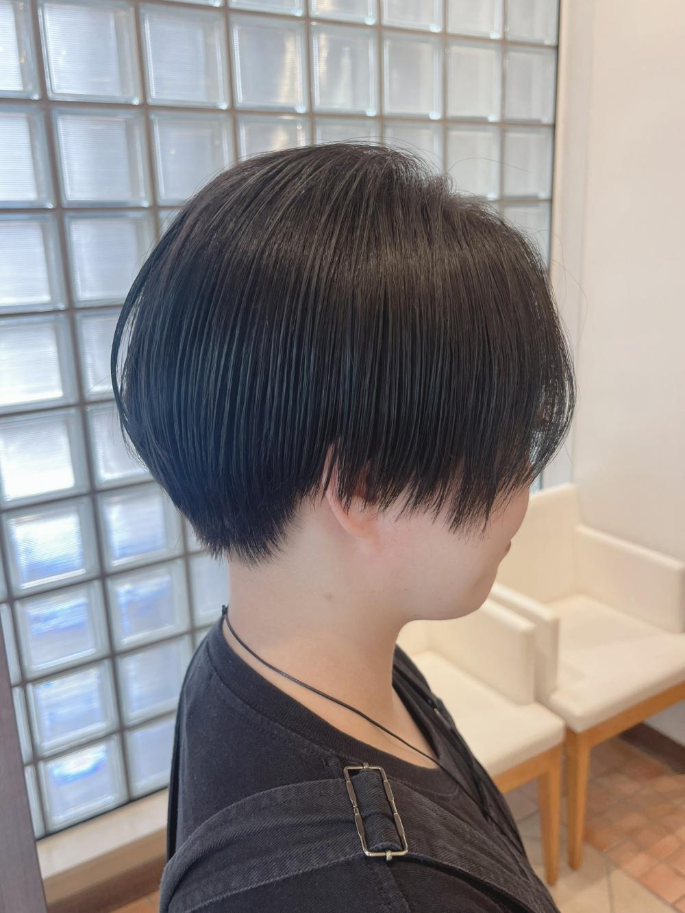 ダークカラーの秋ショート｜サブ写真③