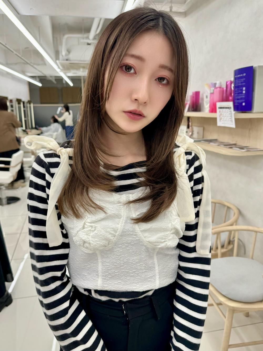 ザクザクレイヤーカット韓国ヘアレイヤーロングヘルシースタイル｜サブ写真②