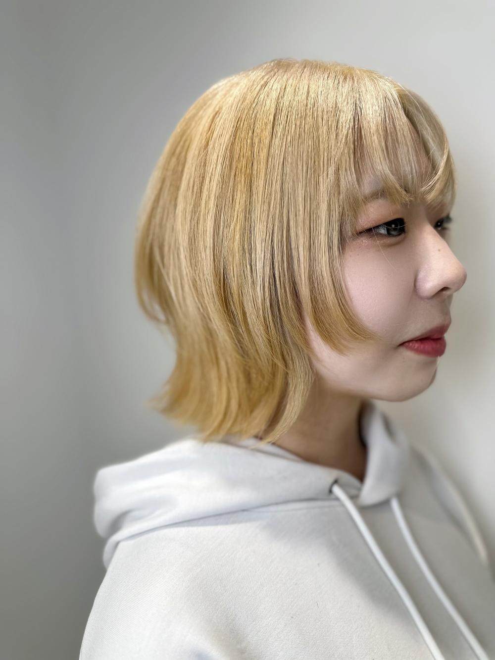 ハイトーンウルフレイヤー【担当スタイリスト　岡部】｜メイン写真