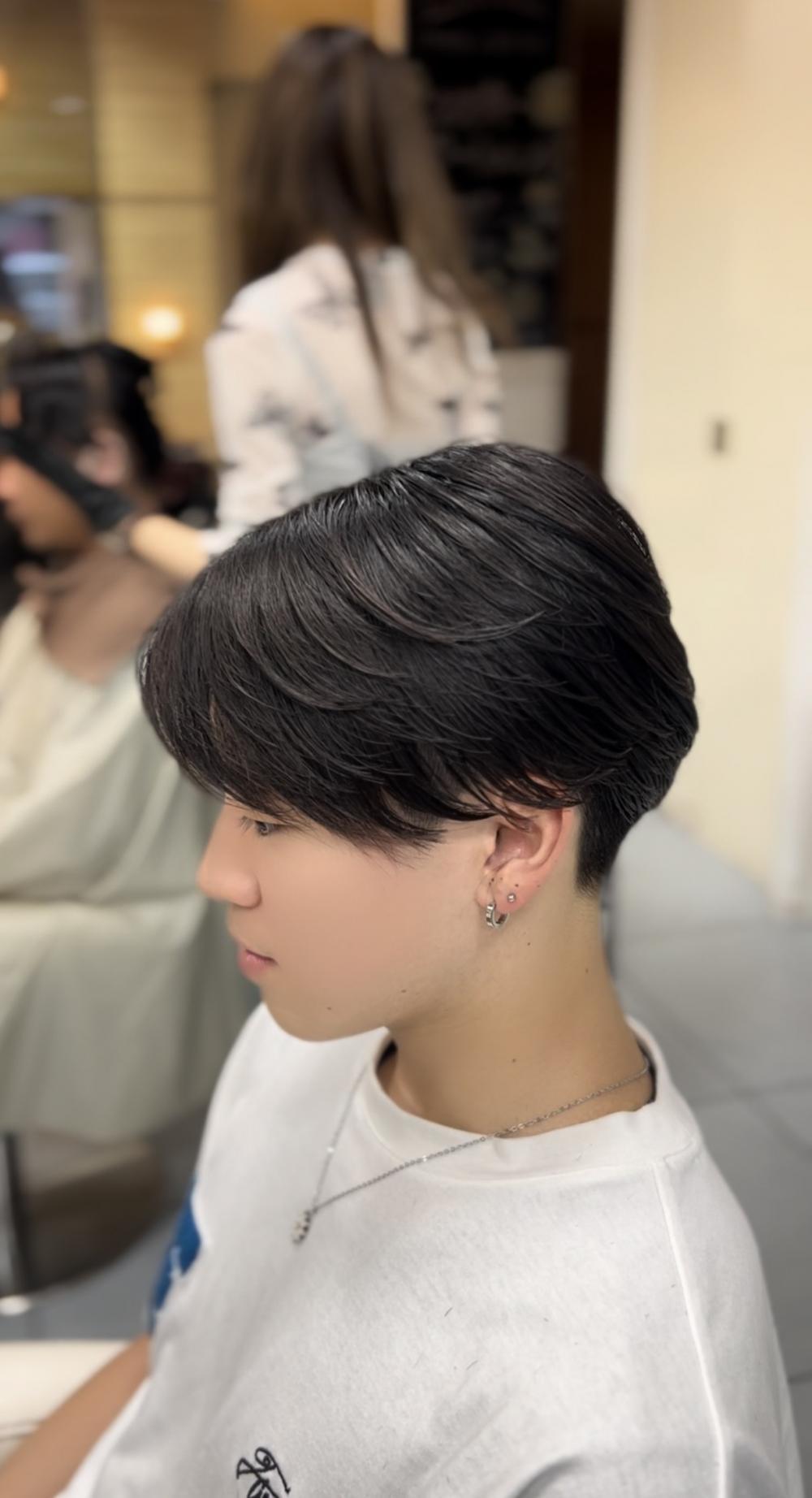 横浜”毛流れニュアンスセンターパート