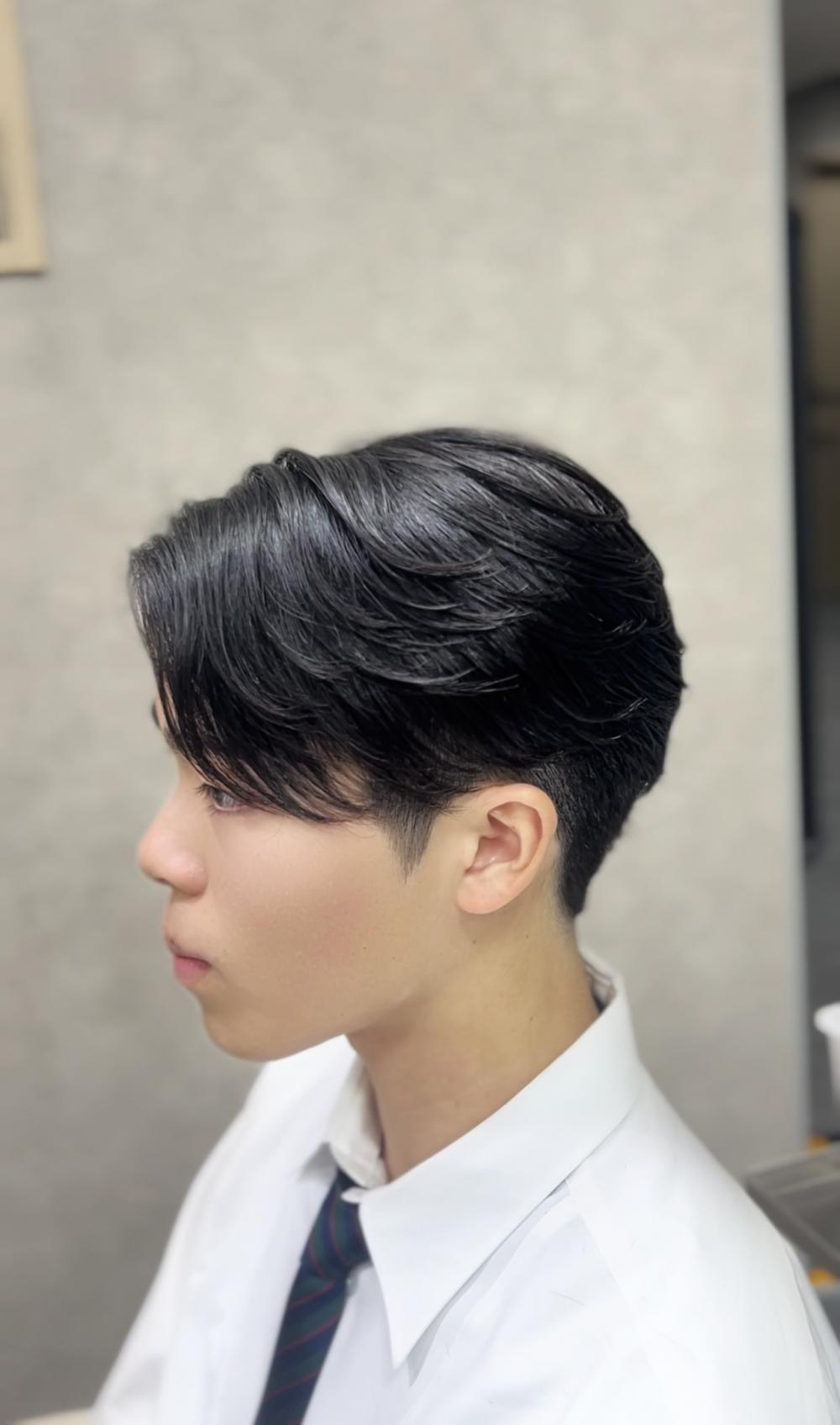 横浜”毛流れニュアンスセンターパート