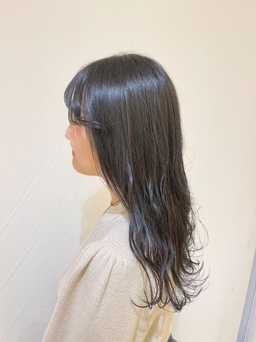 シルキーグレージュ
