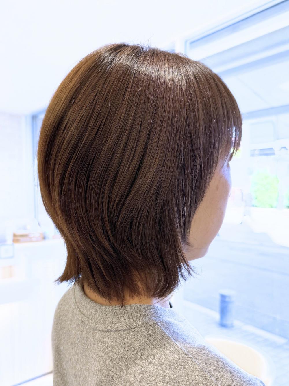 ミディアムレイヤー／マッシュレイヤー／外はね／40代｜サブ写真②